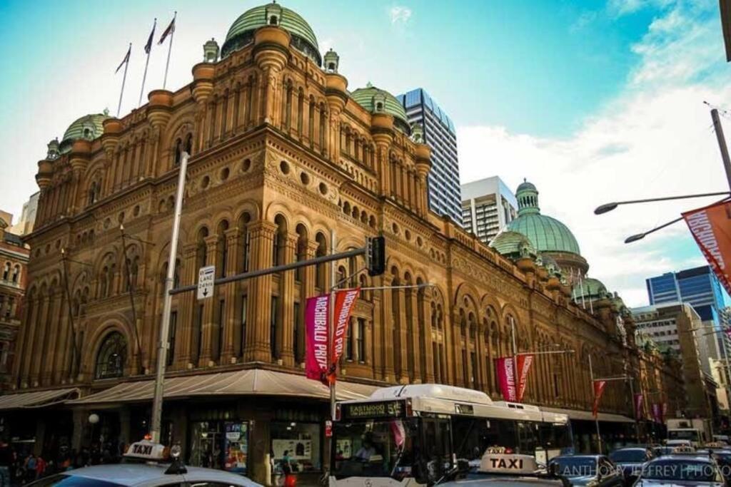 Kozyguru / Haymarket / Location / Nha317-515b * Sydney